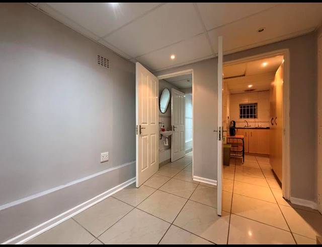 BUSINESS PROPERTY TO RENT IN MILL PARK